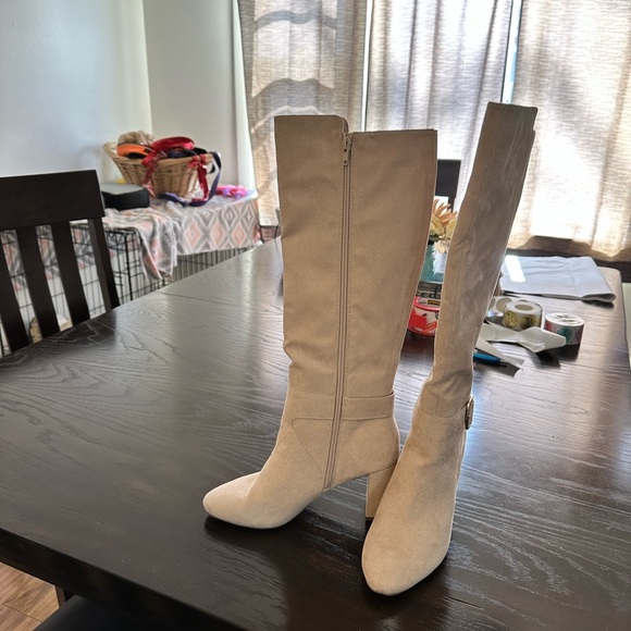 High Heel Suede Buckle Boots brand new size 6 in a half - Picture 9 of 11